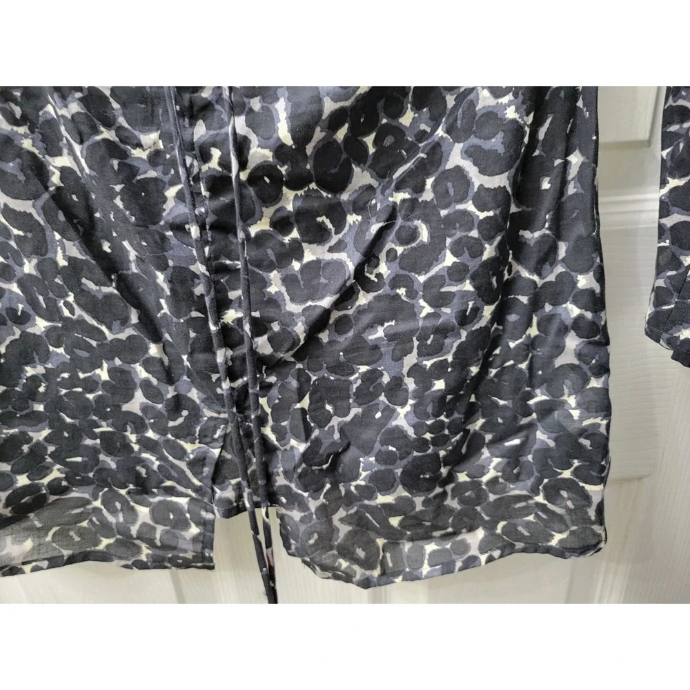 Michael Kors Womens Blouse Size XS Animal Print, Beaded Bodice, 3/4 Sleeve EUC